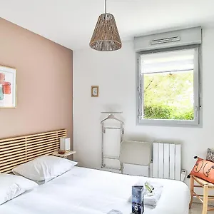 https://large-and-modern-flat-just-nearby-ponts-jumeaux-in.midi-pyreneeshotels.com